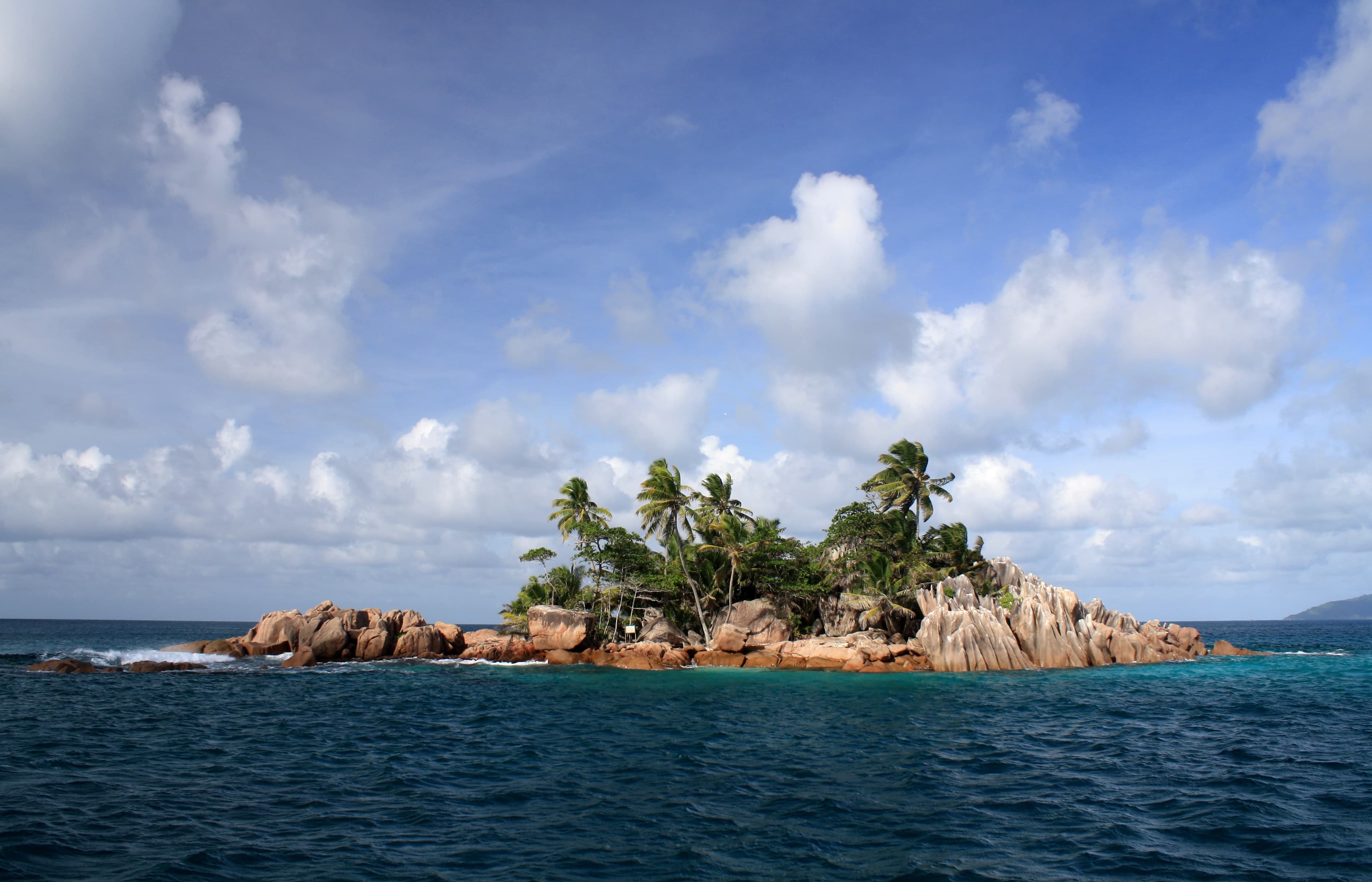Granite, Mist & Turquoise: 4 Days in Mahé