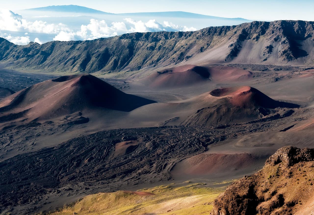 Crater Rim Trail