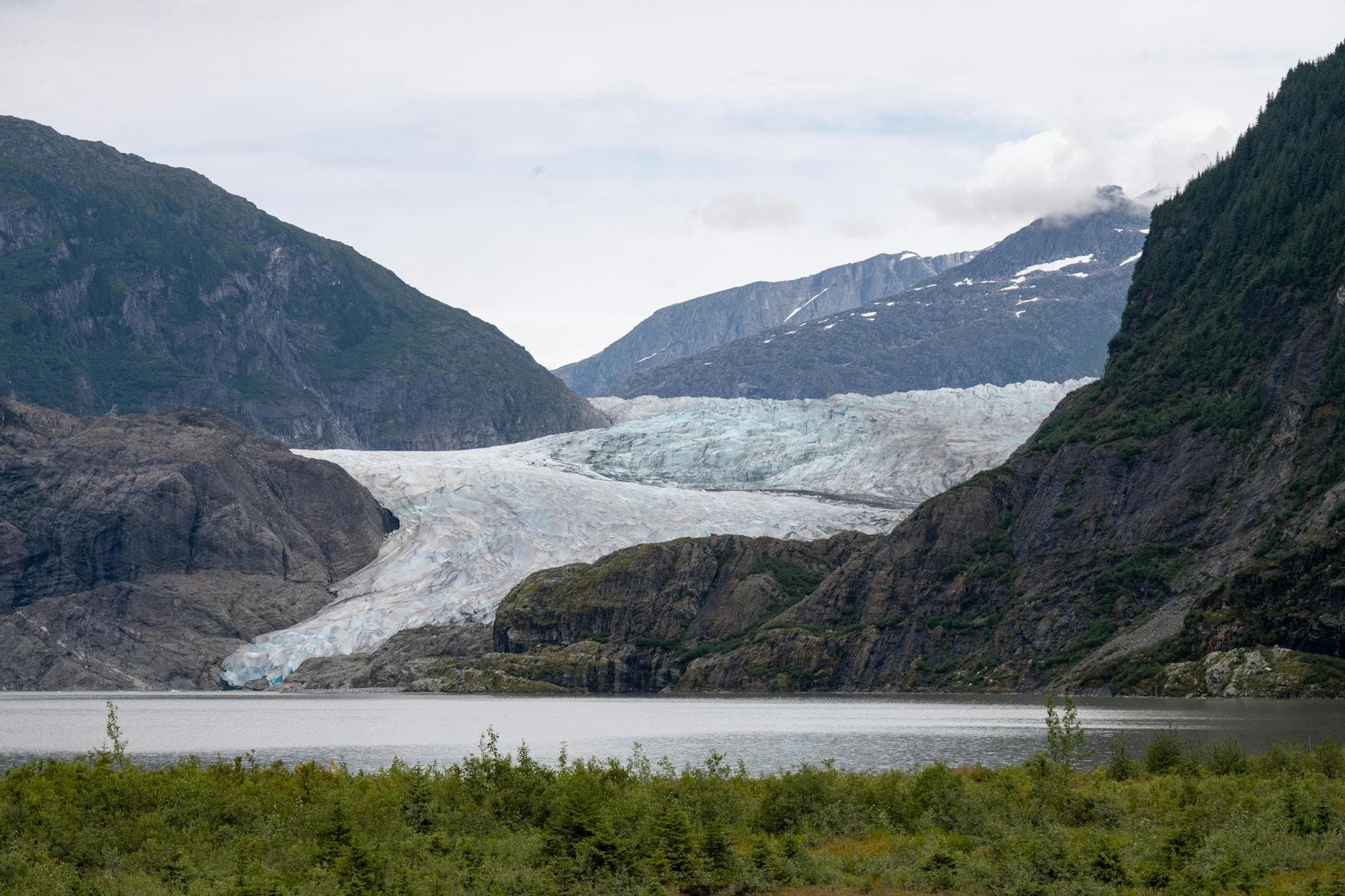 Mendenhall Glacier (Photo Point, Nugget Falls)