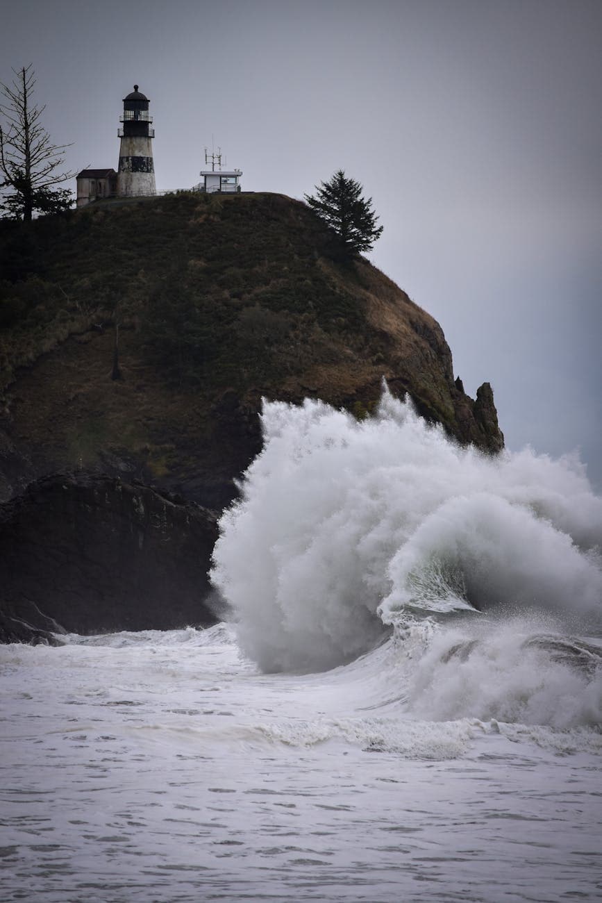 Cape Disappointment SP (lighthouses, Lewis & Clark interpretive center)