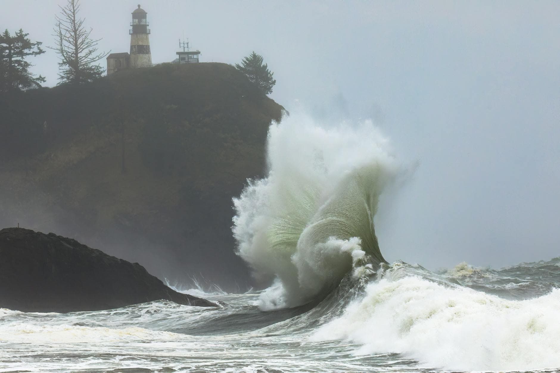 Cape Disappointment SP (lighthouses, Lewis & Clark interpretive center)