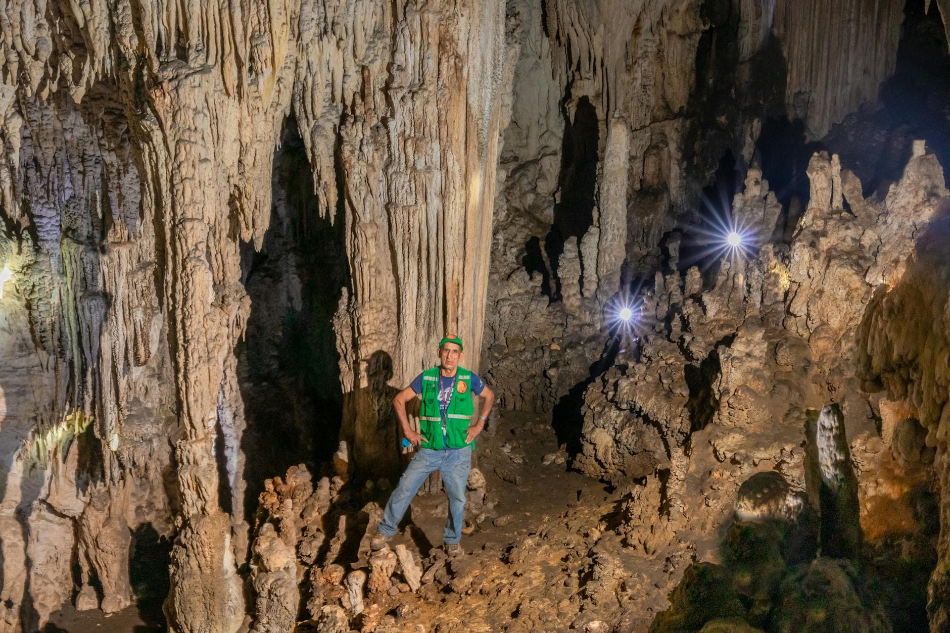 Mammoth Cave NP (Frozen Niagara, Historic Tour, Wild Cave Tour)