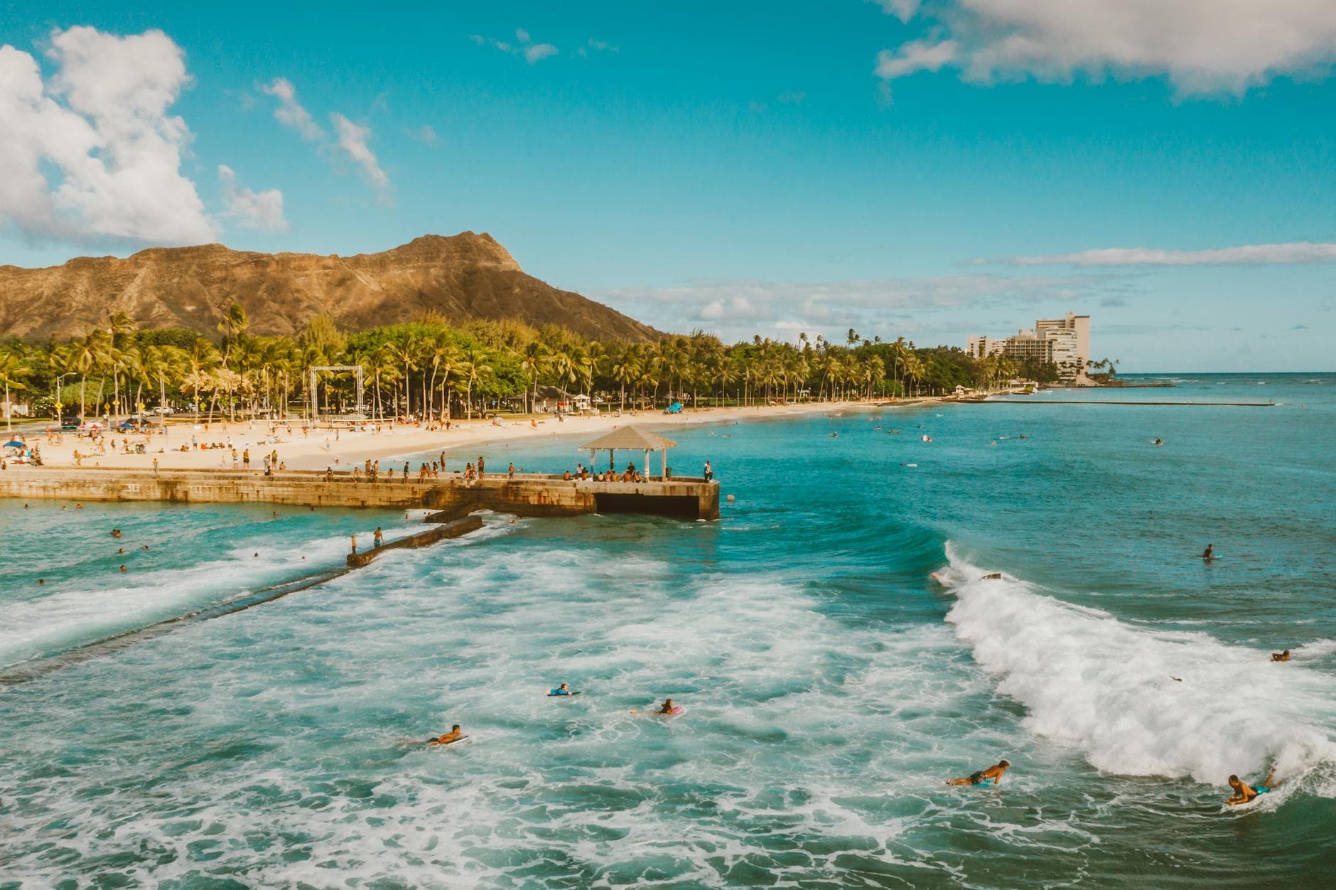 Honolulu (Waikīkī Beach (outside resort core), Diamond Head, Iolani Palace)