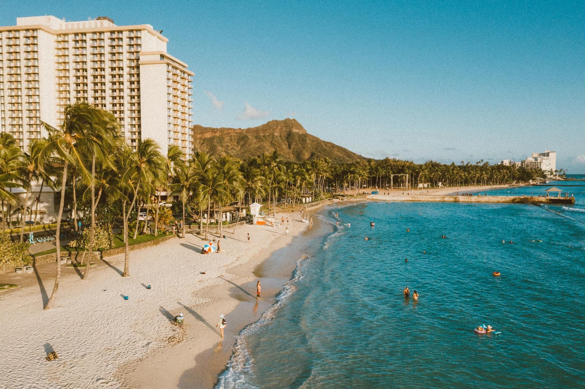 Honolulu (Waikīkī Beach (outside resort core), Diamond Head, Iolani Palace)