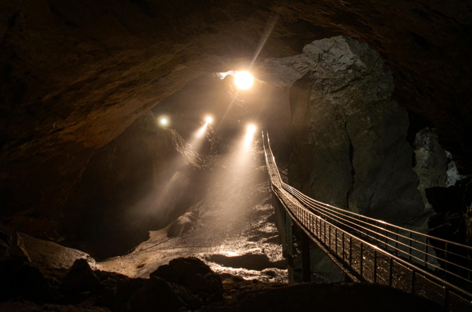 Natural Bridge Caverns