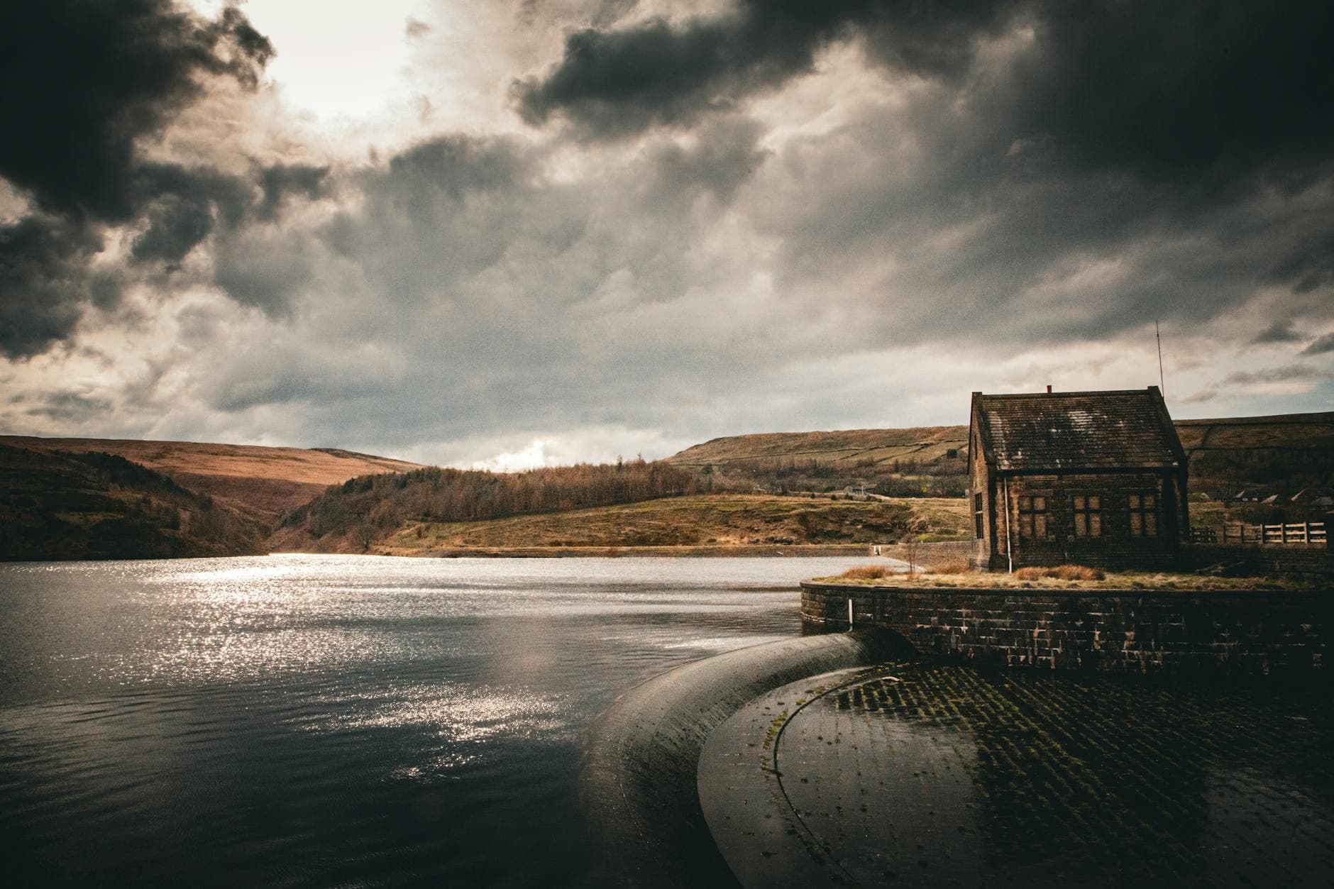 Merritt Reservoir (dark sky)