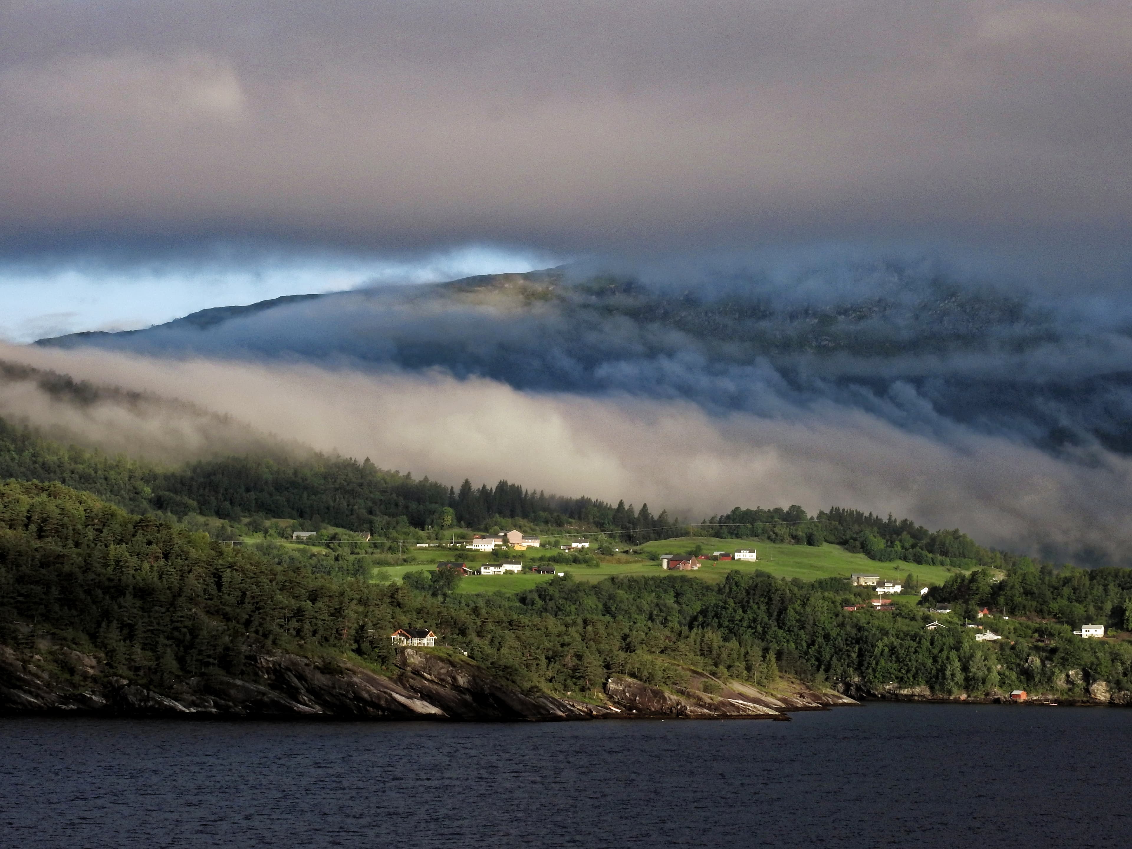 Hardangerfjord (day cruise)